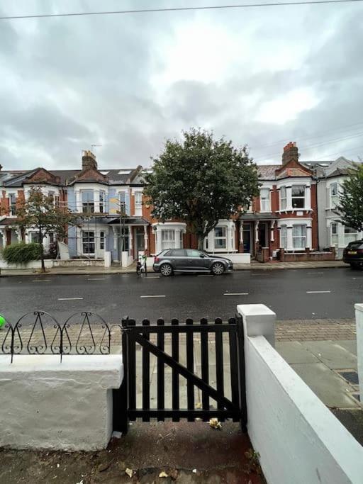Oasis Stunning 1 Bed In Battersea Apartment *